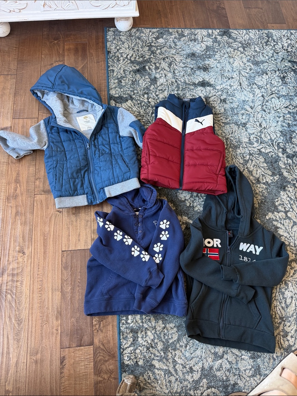 Tucker and Tate, Puma, black dog boys 4/5t bundle